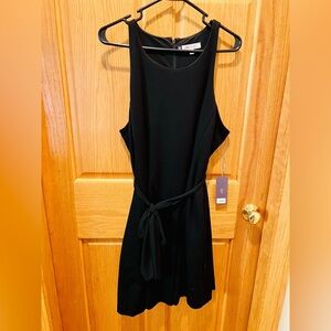 NWT Jennifer Lopez Parisian Chic Sleeveless Dress in Black Zipper Back Tie Waist